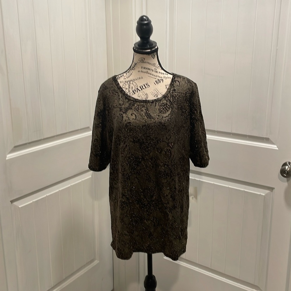 LulaRoe Gigi Black and Gold Top Size 3XL